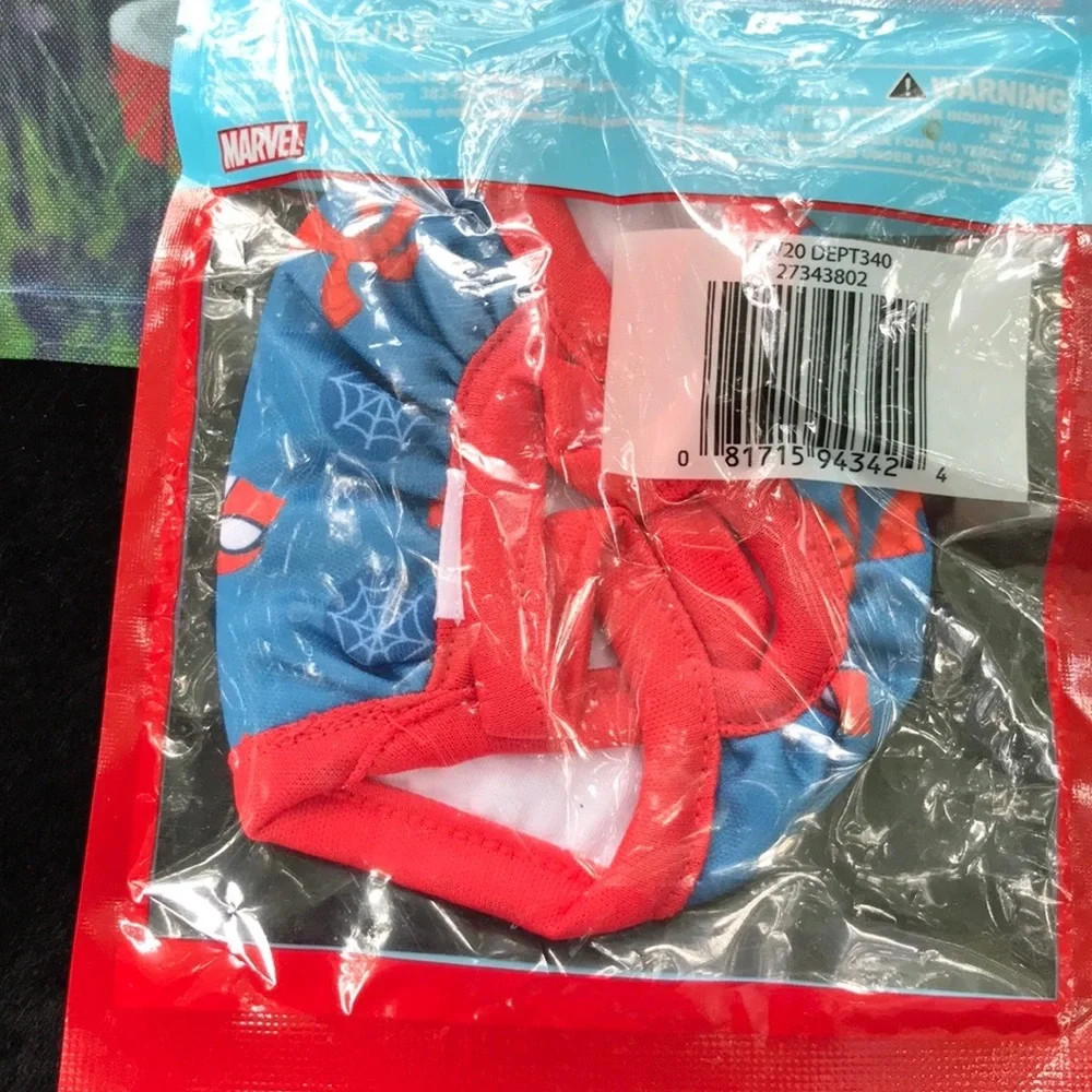 NWT Marvel Spider-Man Kids Christmas Cloth Face Mask Holiday Edition Washable